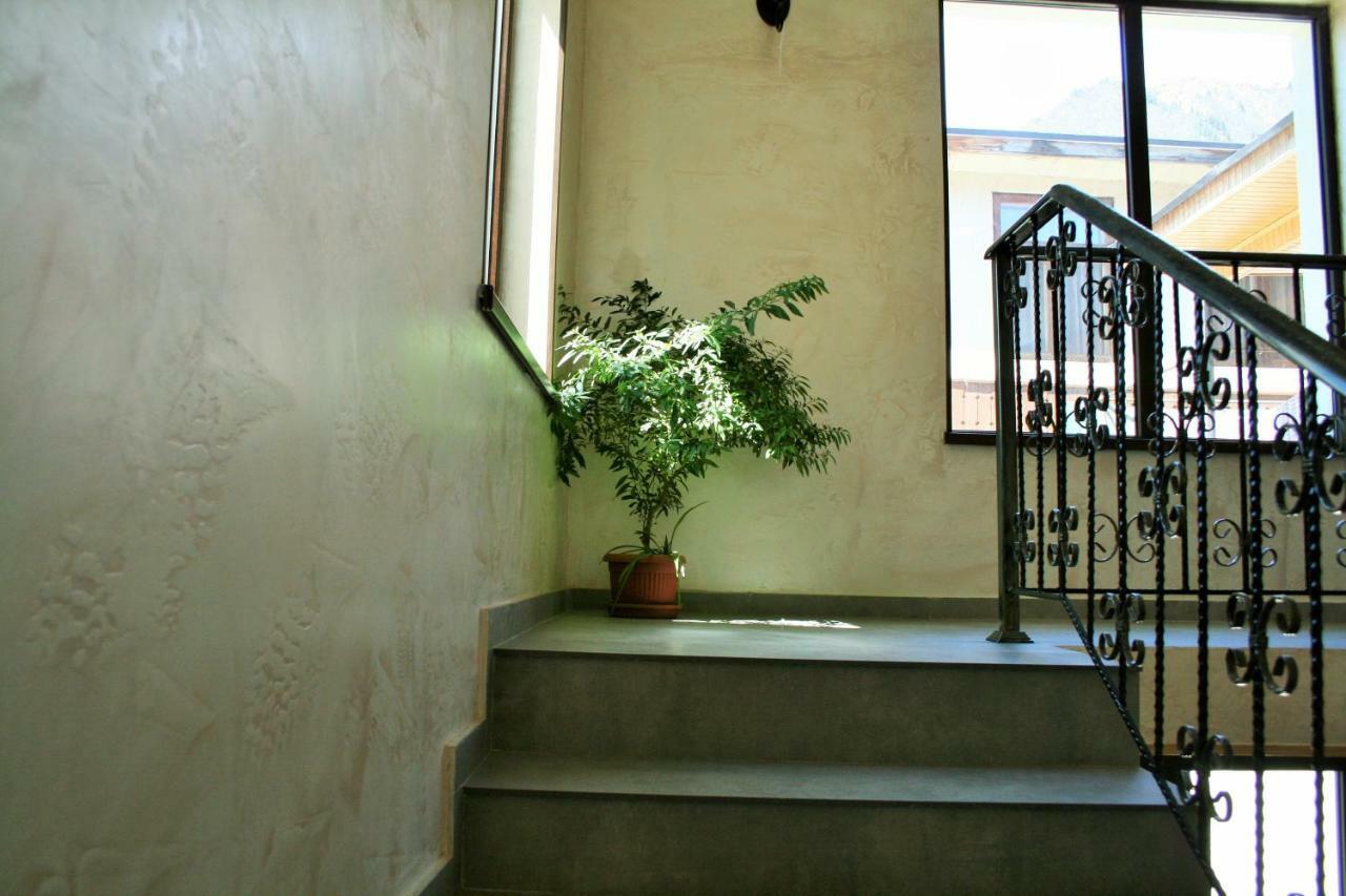 Hotel Elite House Mestia Exterior photo